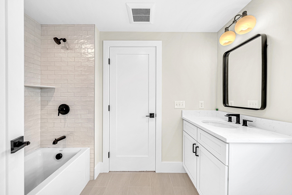 Arlington, Massachusetts 02474, United States, 3 Bedrooms Bedrooms, ,3 BathroomsBathrooms,Residential,Pending,206864