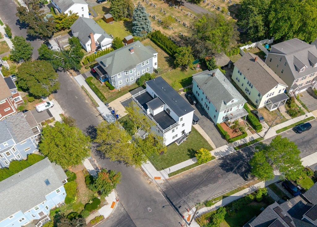 Arlington, Massachusetts 02474, United States, 3 Bedrooms Bedrooms, ,3 BathroomsBathrooms,Residential,Pending,206864