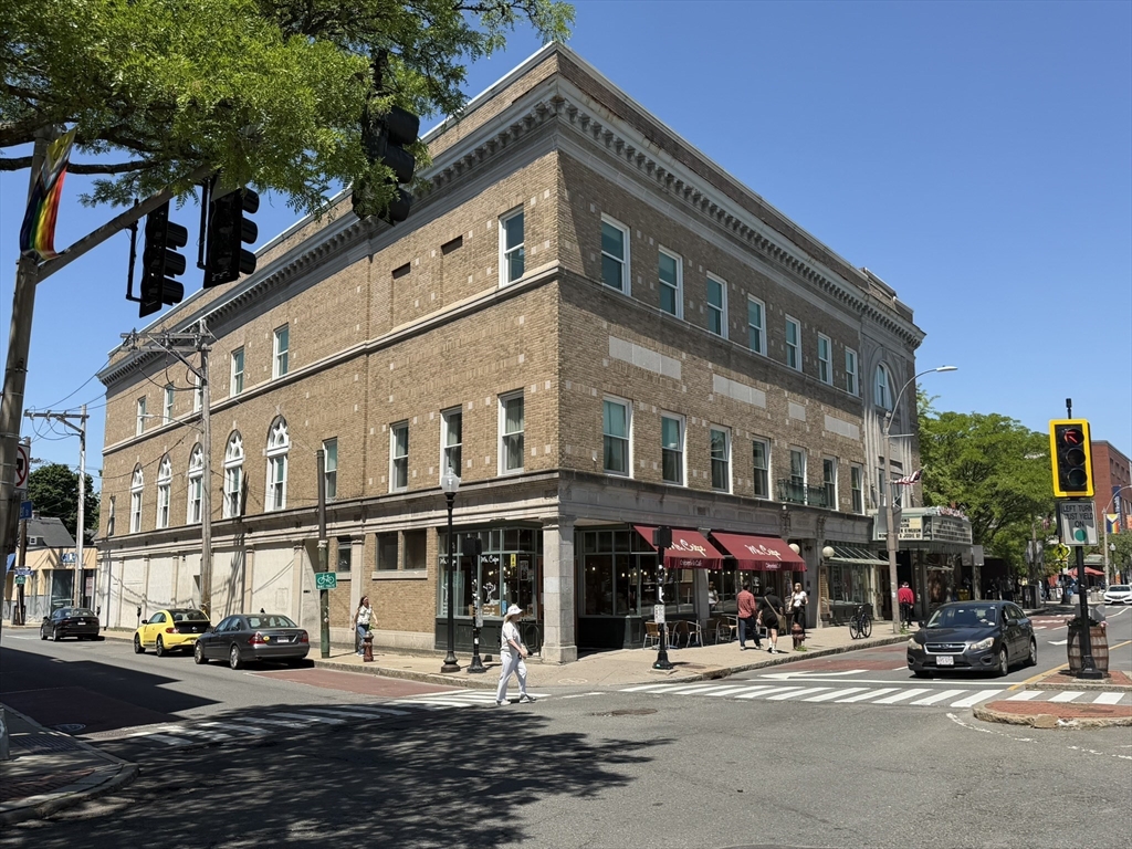 49-55 Davis Square
