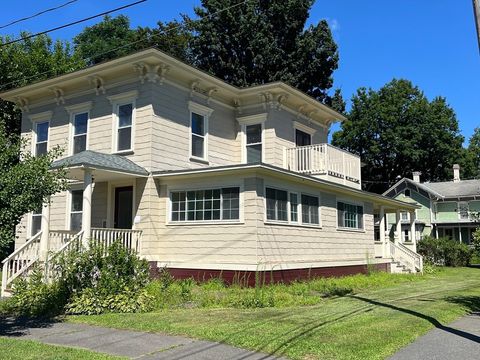 58 Phillips Pl Northampton MA 01060