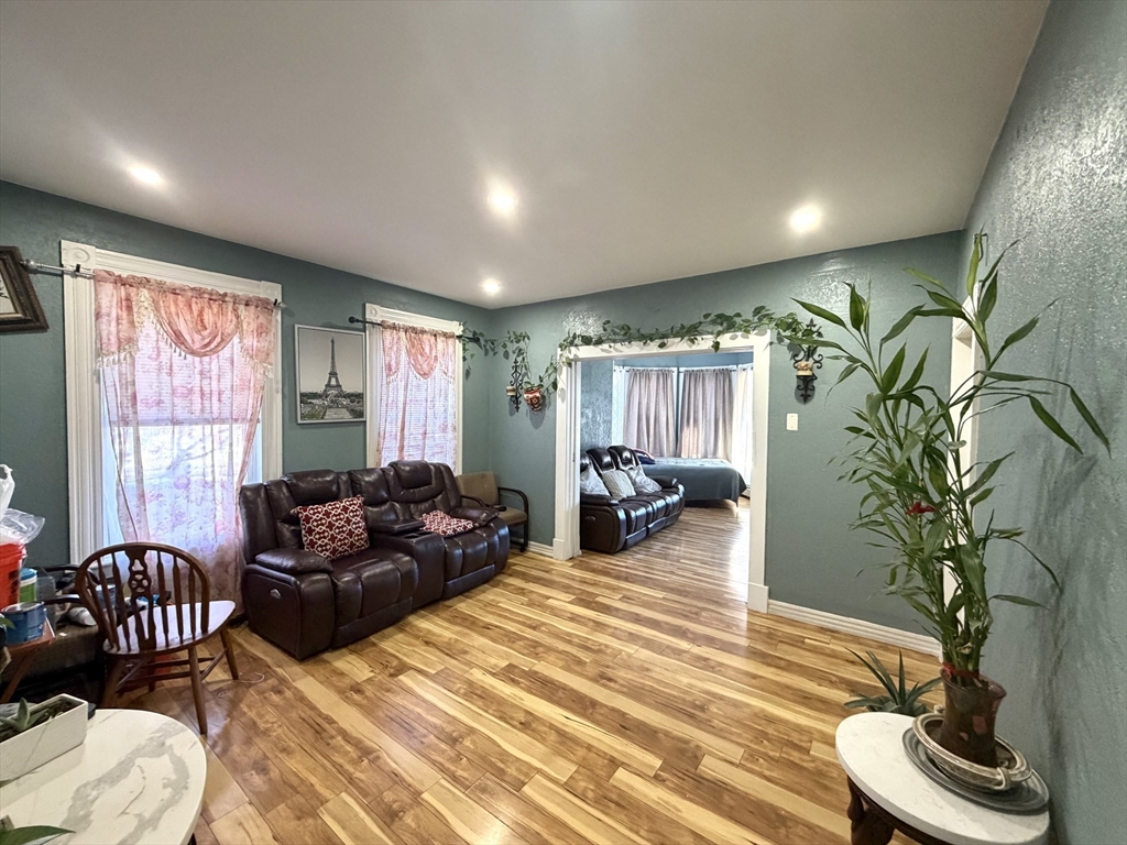 46-46A Dorchester St