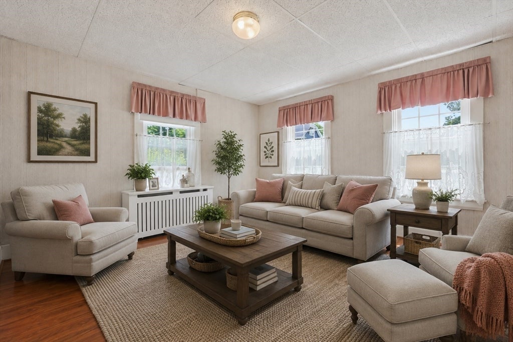98 Pleasant St, Franklin, MA, 98 Pleasant St, Franklin, MA Photo #14