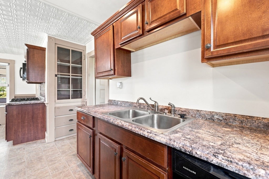 15 Hampstead St, Lowell, MA, 15 Hampstead St, Lowell, MA Photo #30