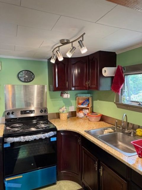 45 Spring St Lunenburg MA 01462