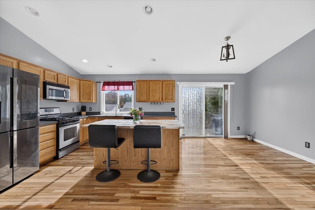 49 Shirley St, New Bedford, MA, 49 Shirley St, New Bedford, MA Photo #8
