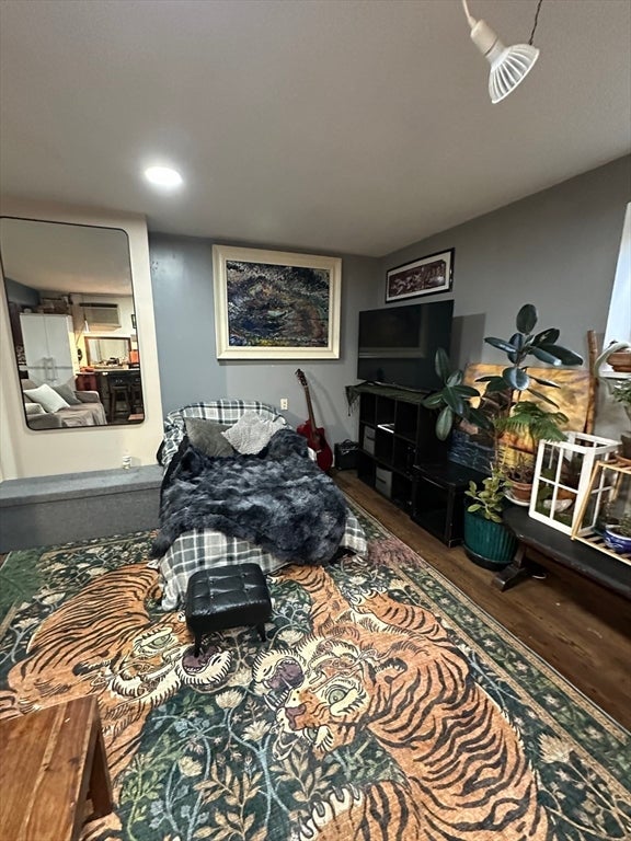 27 Hosmer St 1