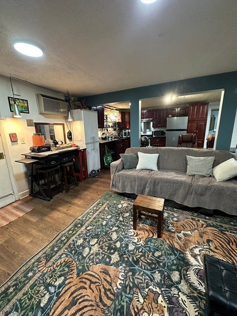 Photo of 27 Hosmer St #1, Marlborough, MA 01752 (MLS # 73569703)