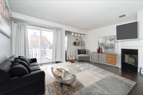 1 Spruance Way C Salem MA 01970