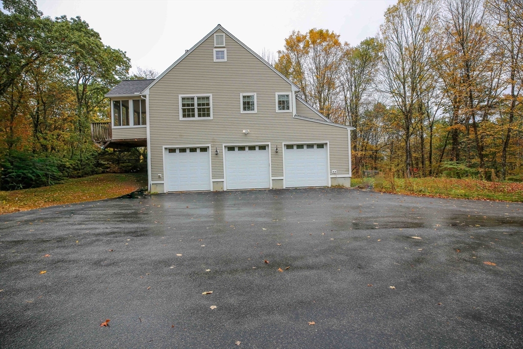 241 N Brookfield Rd
