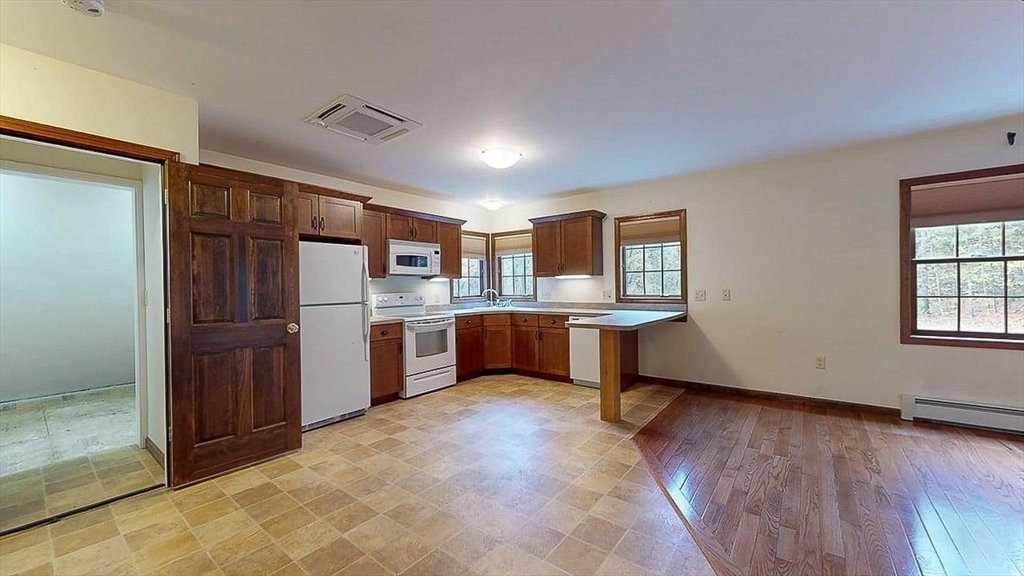 241 N Brookfield Rd