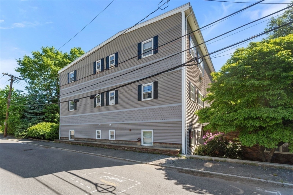 10 Beacon St 105