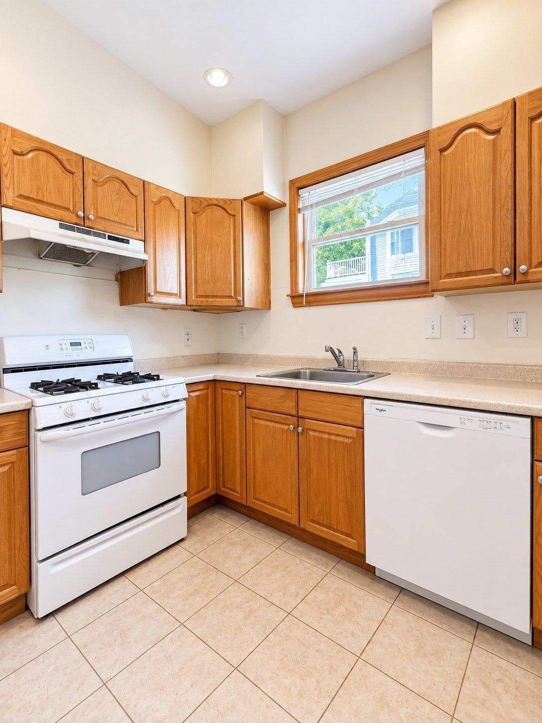 46 Gardner St #2, Boston, MA, 46 Gardner St #2, Boston, MA Photo #3