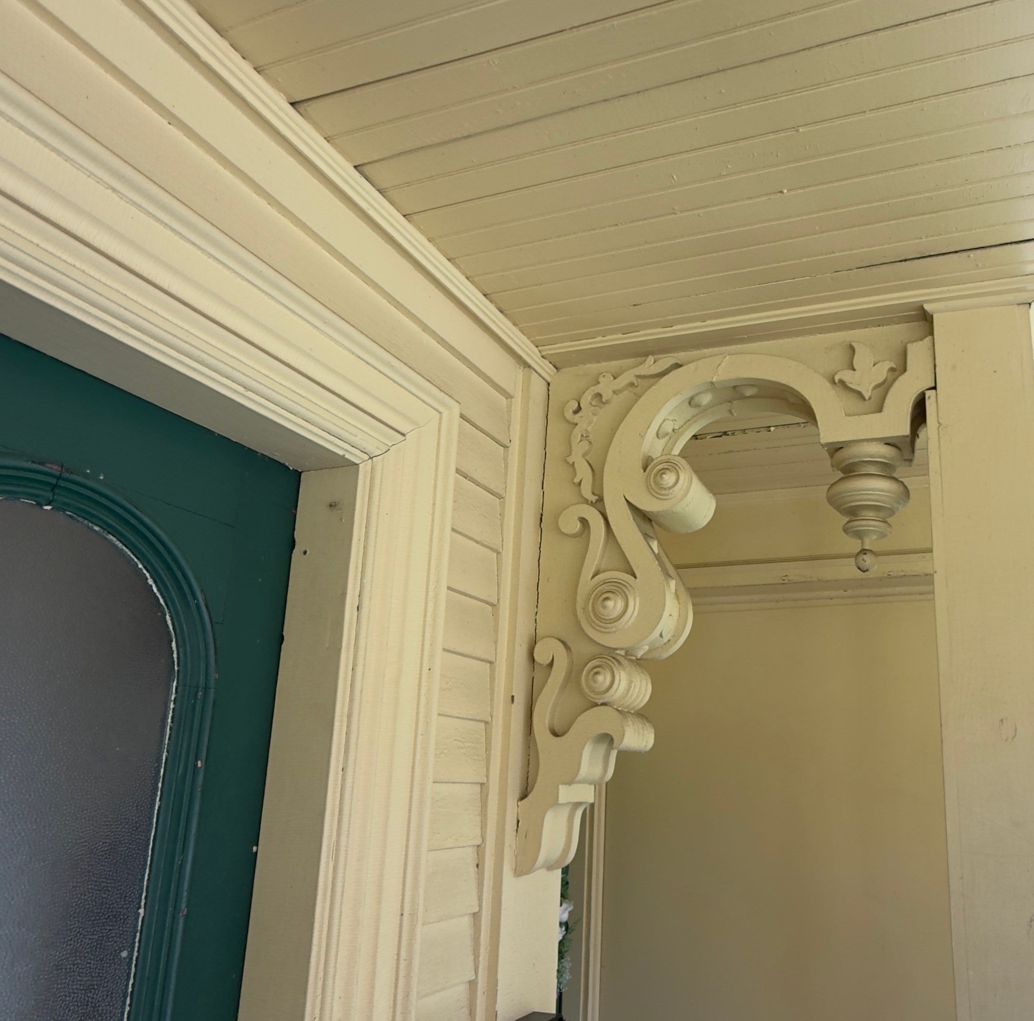 12 East Main Street 5