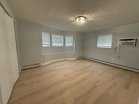 MLS: 73355832