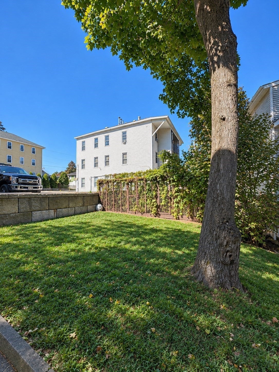 5-7 Thenius St