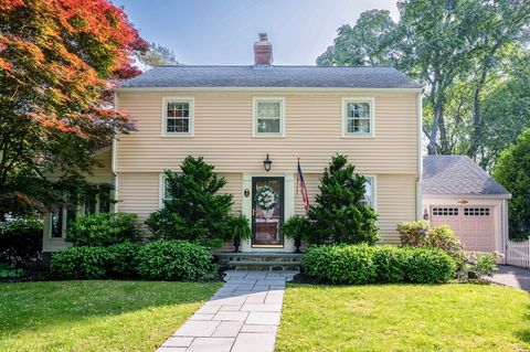 9 Mohawk Rd Marblehead MA 01945