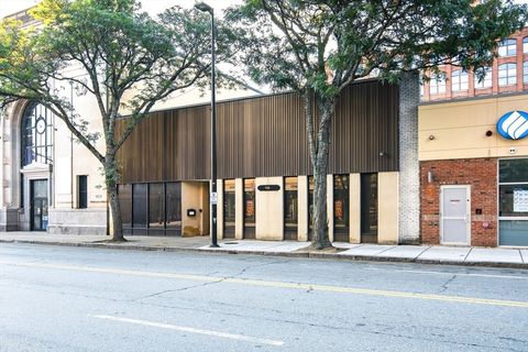 468 Essex St Lawrence MA 01840