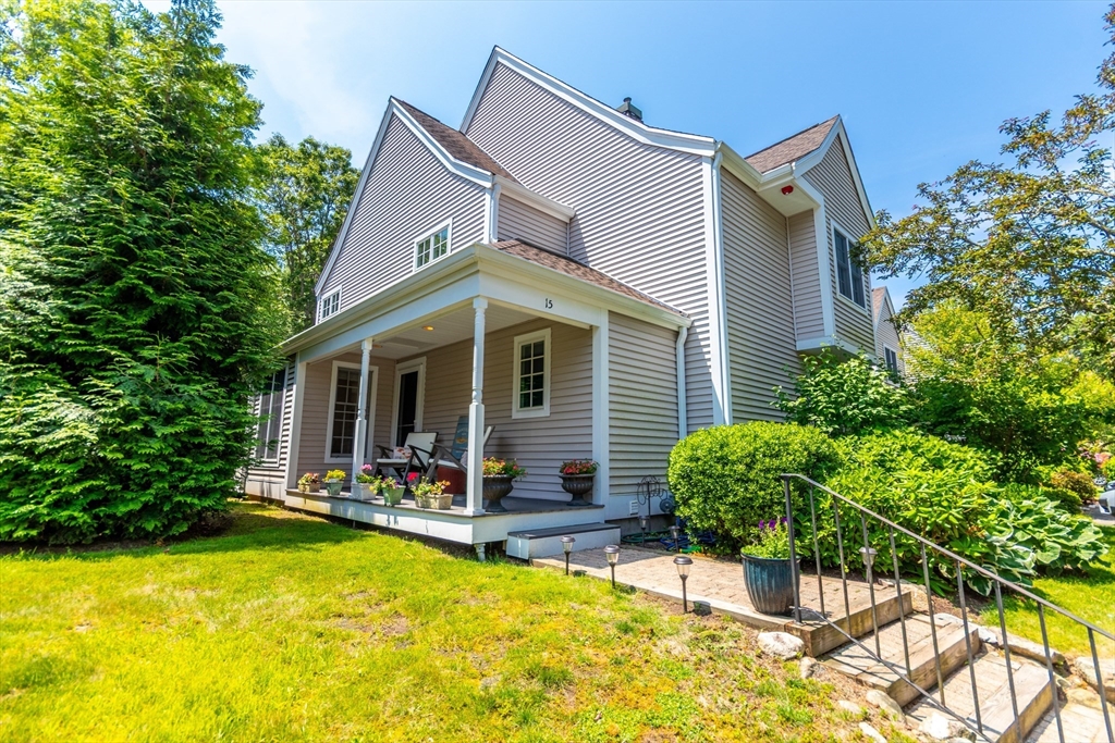 15 Hampton Ct 15