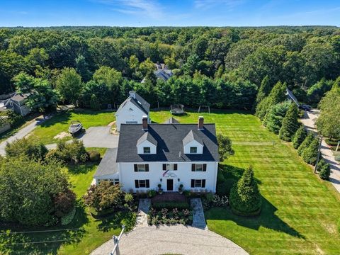 Photo of 260 Washington St, Duxbury, MA 02332 (MLS # 73431298)