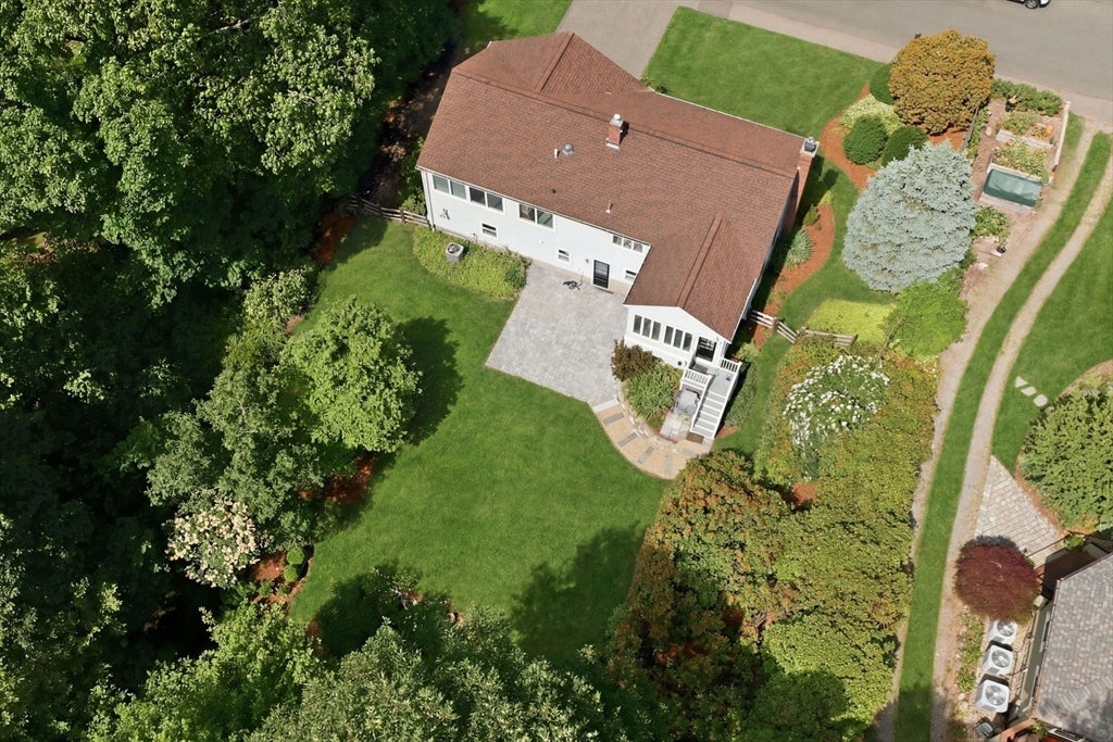 29 Brook Street, Wellesley, MA Photo #25
