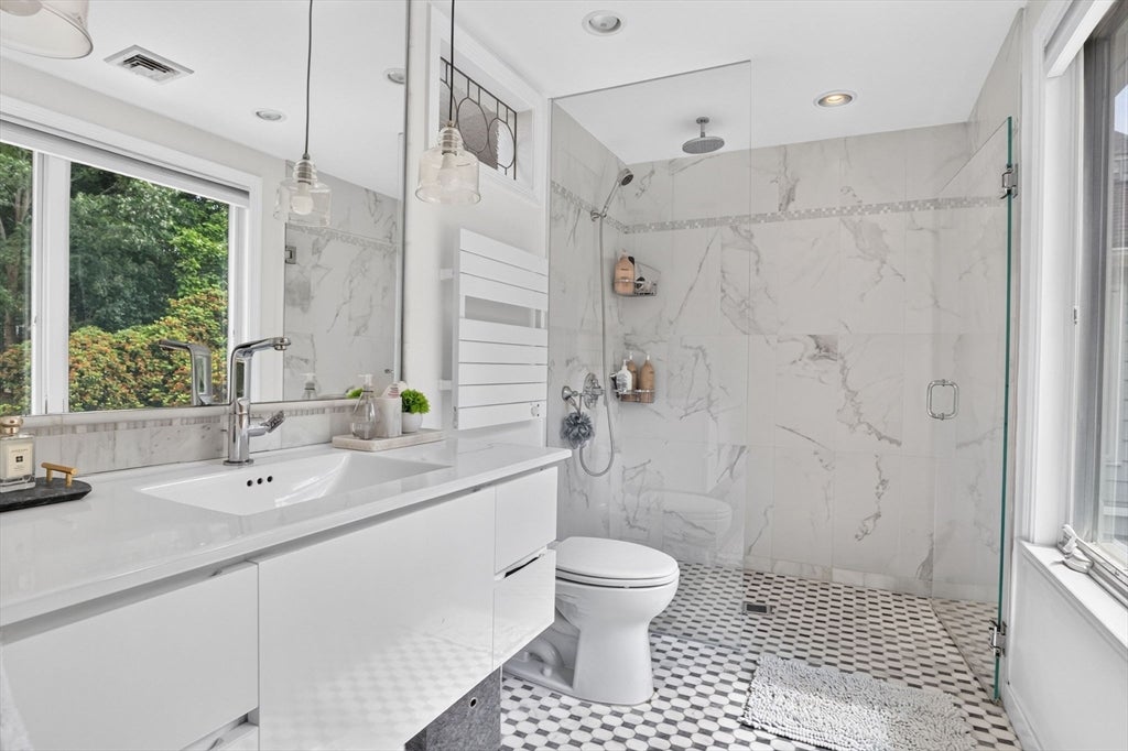 29 Brook Street, Wellesley, MA Photo #17