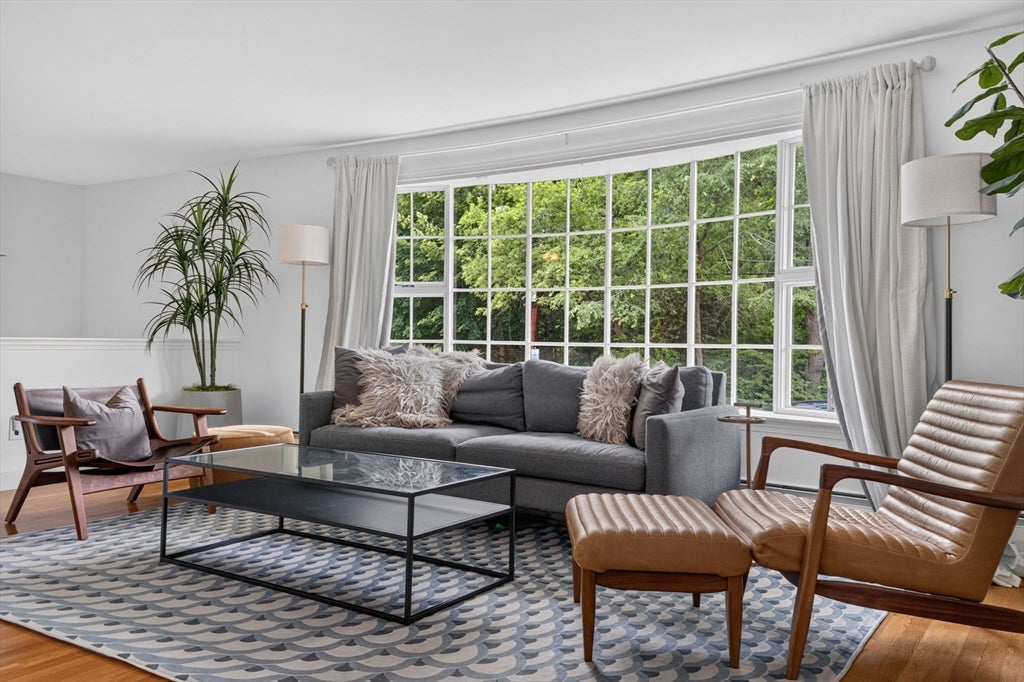 29 Brook Street, Wellesley, MA Photo #6