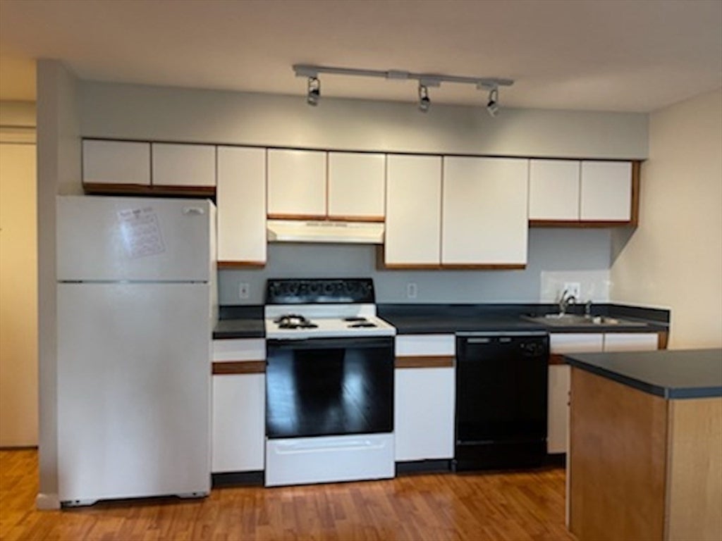 10 Roberts St #21, Somerville, MA Photo #1
