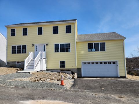 53 Kelly Lane Lynn MA 01904