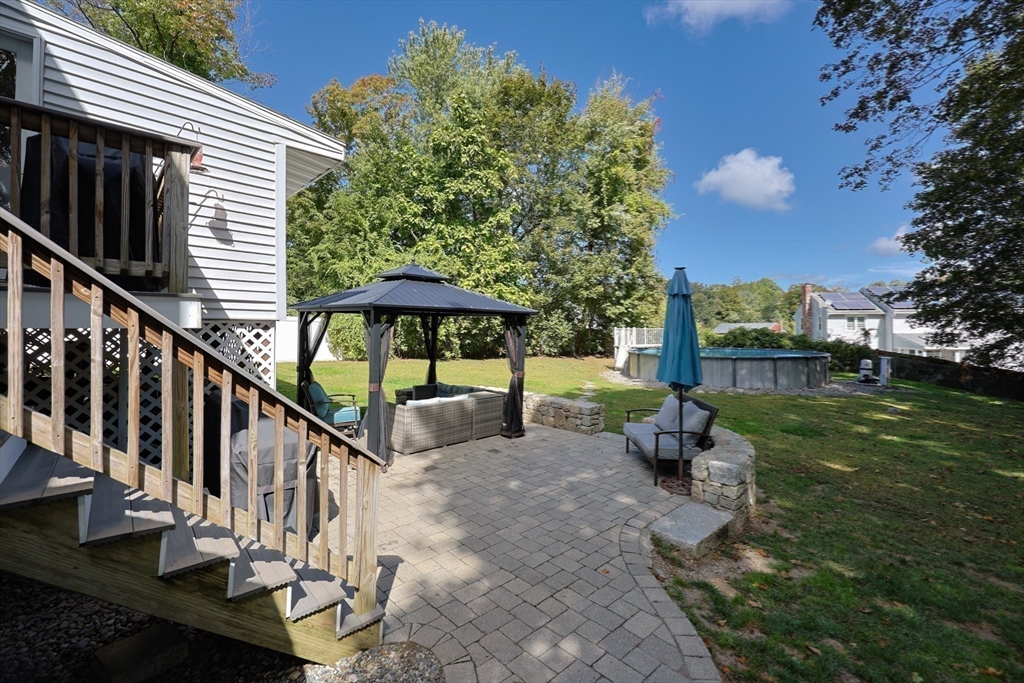 Marlborough, Massachusetts 01752, United States, 4 Bedrooms Bedrooms, ,2 BathroomsBathrooms,Residential,Pending,216239