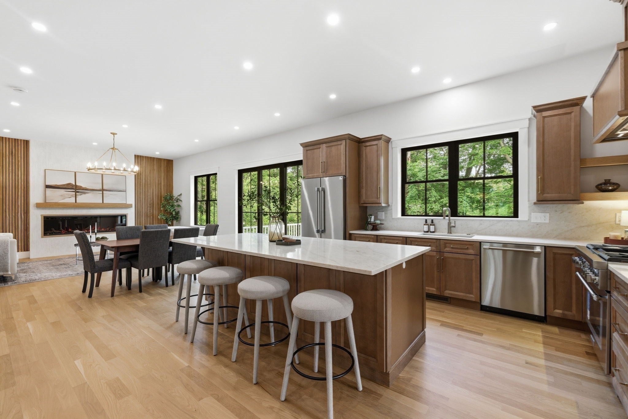 4 Eastern Ave, Burlington MA 01803