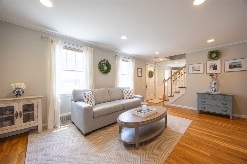 68 Smith Ave