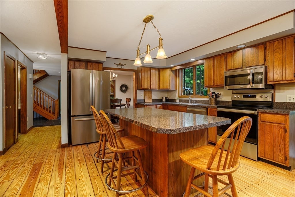 288 Granite St, Leominster, MA Photo #3