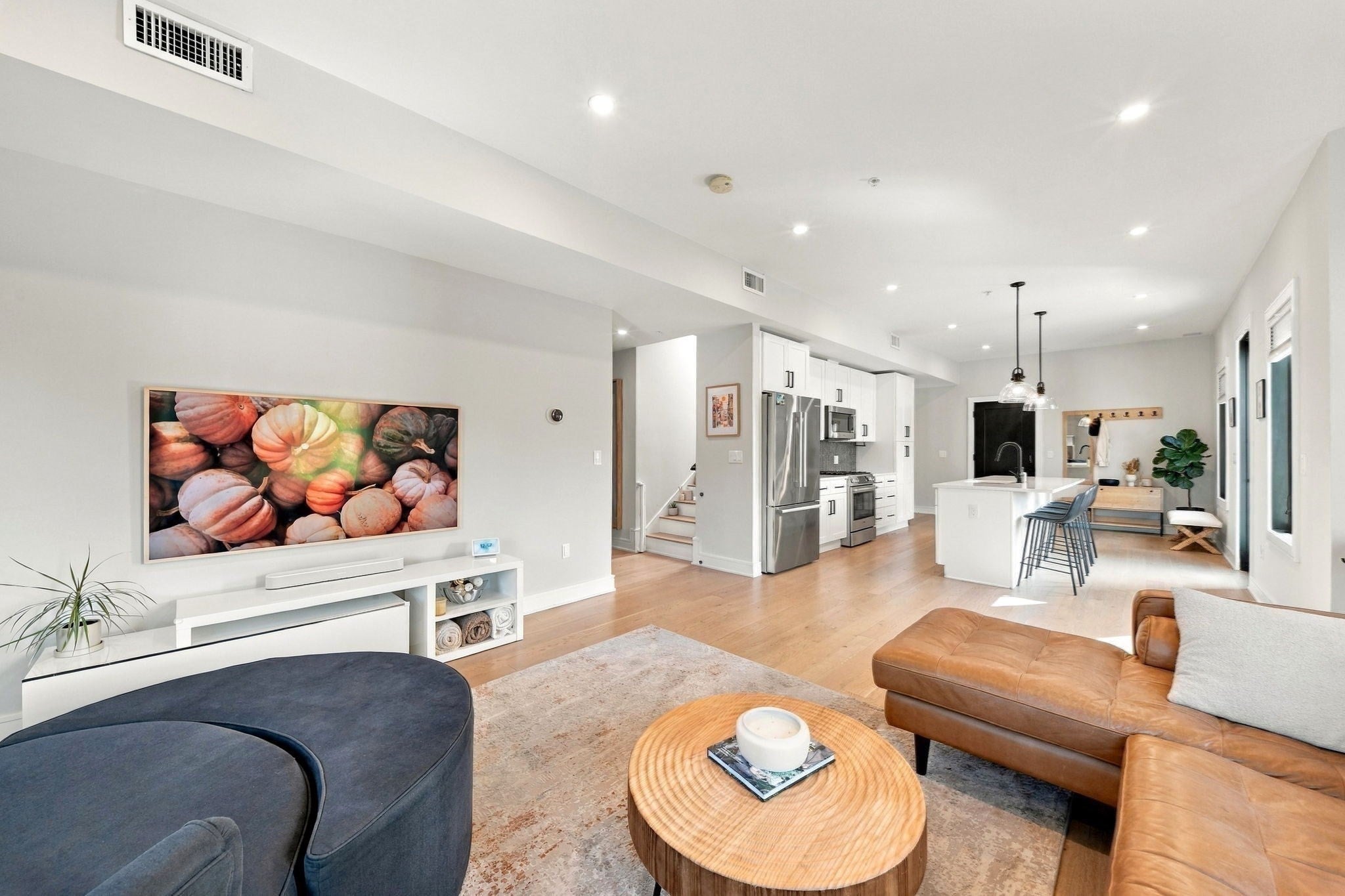 37 Horace Street 301