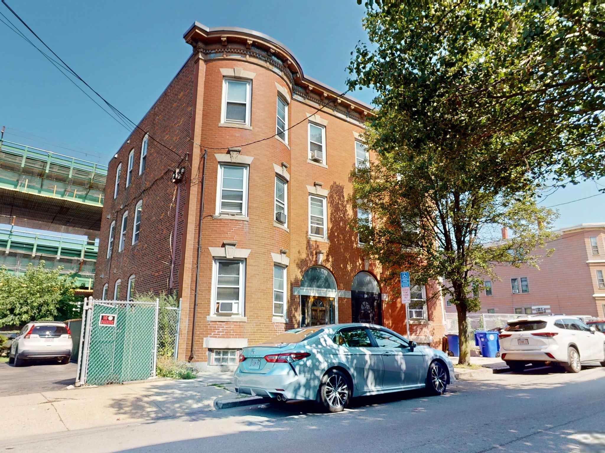 Photo of 122 Chestnut Street, Chelsea, MA