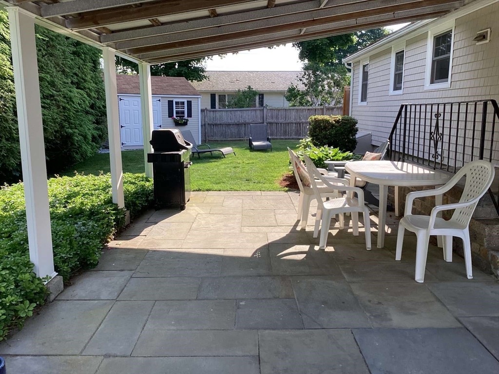 8 Saco Ave