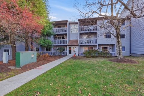 2211 Franklin Crossing Rd 2211 Franklin MA 02038