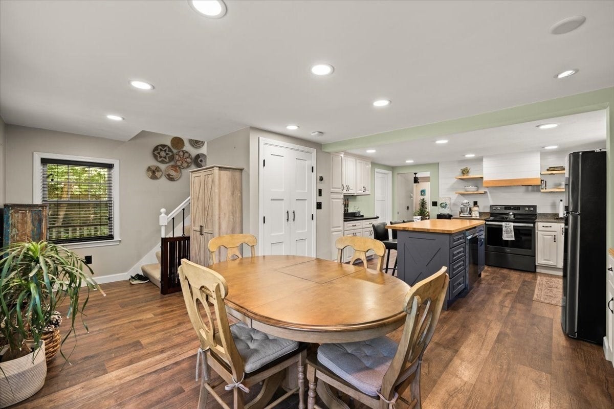60 Rhode Island Rd, Lakeville, MA Photo #12