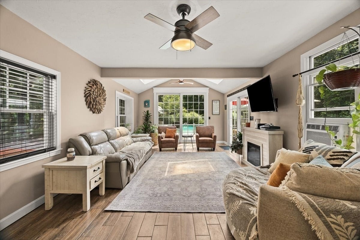 60 Rhode Island Rd, Lakeville, MA Photo #6