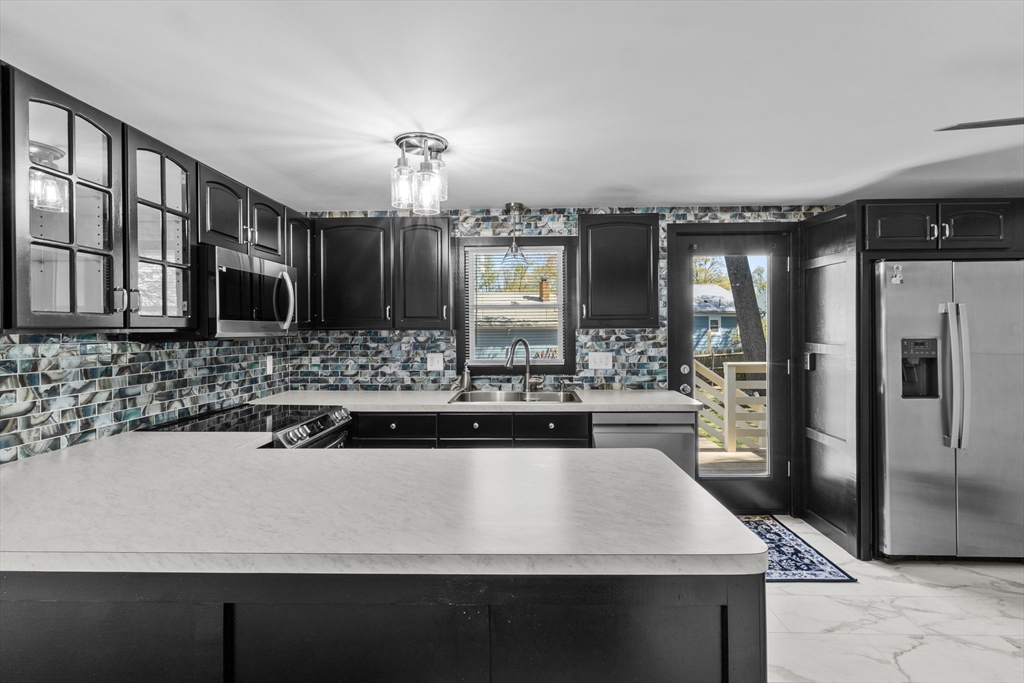 136 Phillips Ave