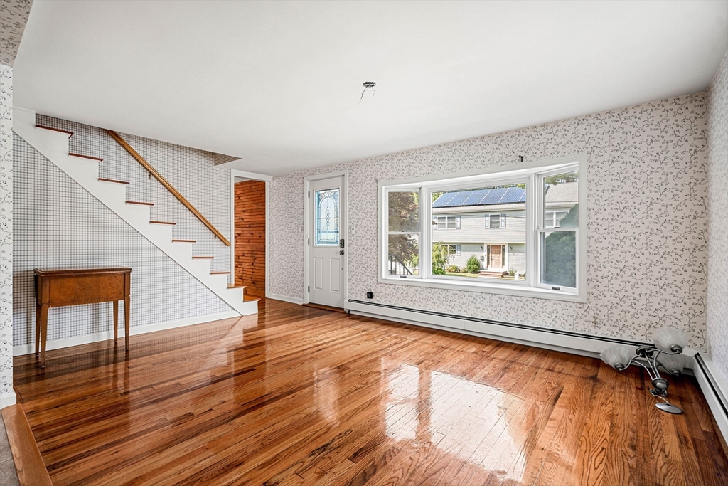 16 Marion Ave