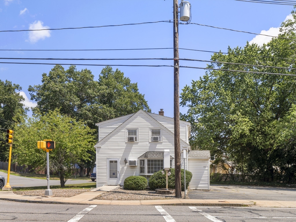 306 Main St