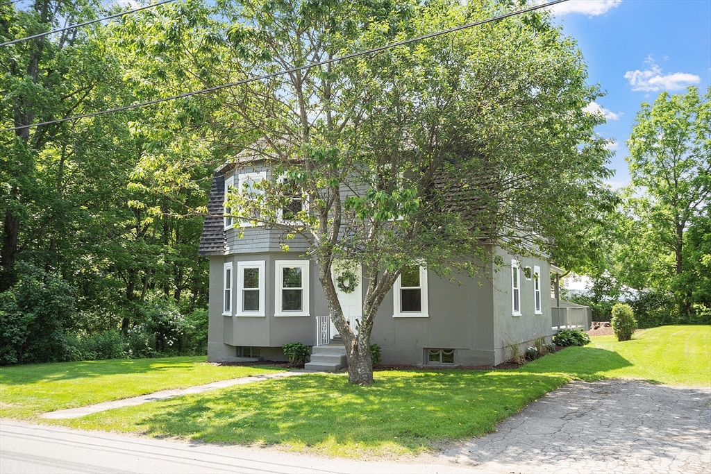 136 Narrow Ln