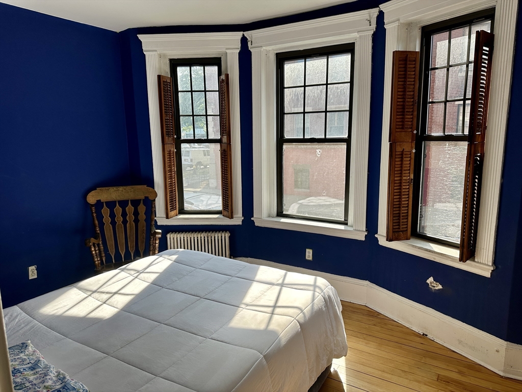 1161 Commonwealth Ave 1