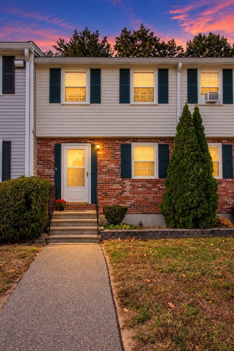 Photo of 33 Sherburne Ave #3, Tyngsborough, MA 01879 (MLS # 73590998)