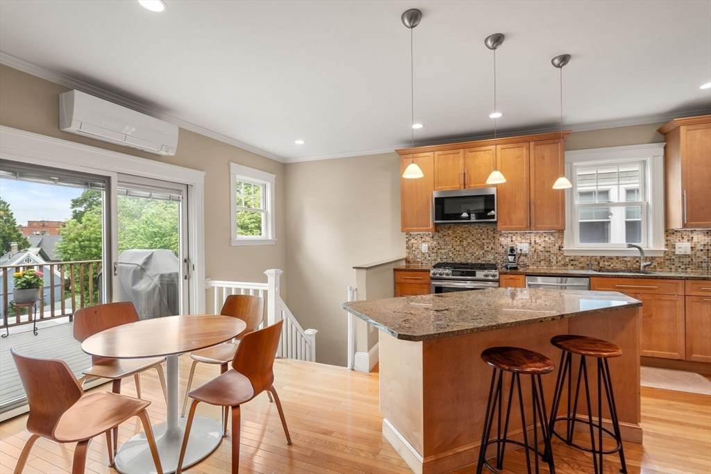 50-52 Linden Pl