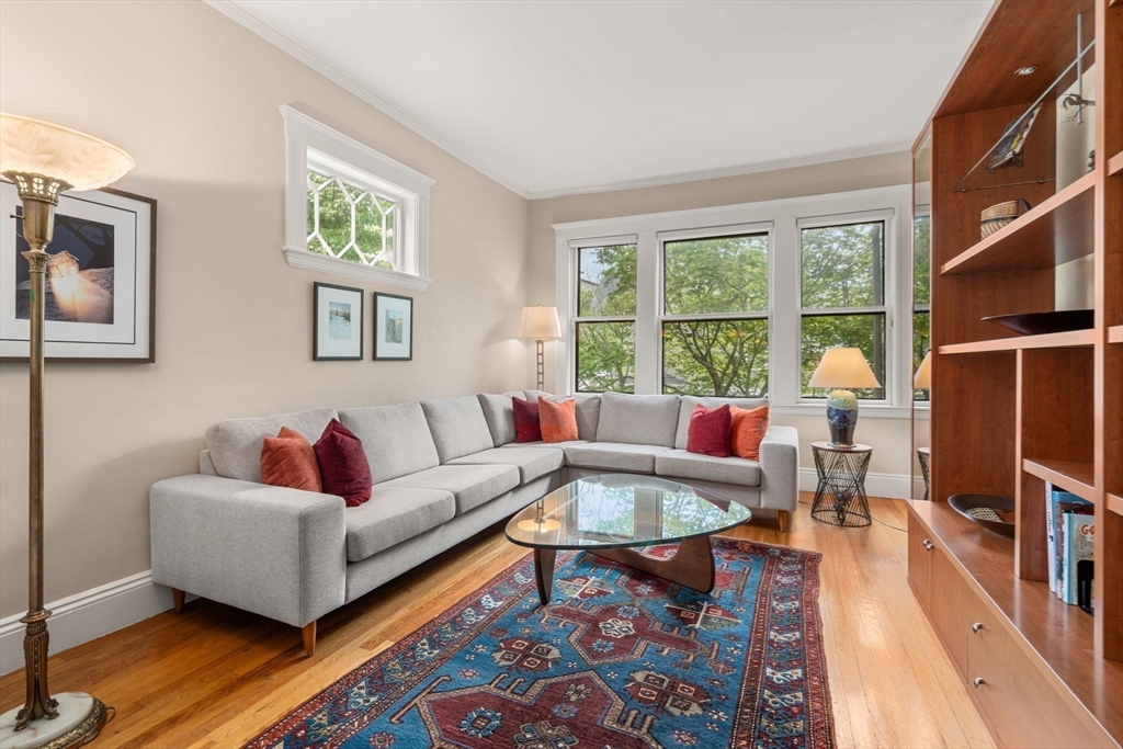 50-52 Linden Pl