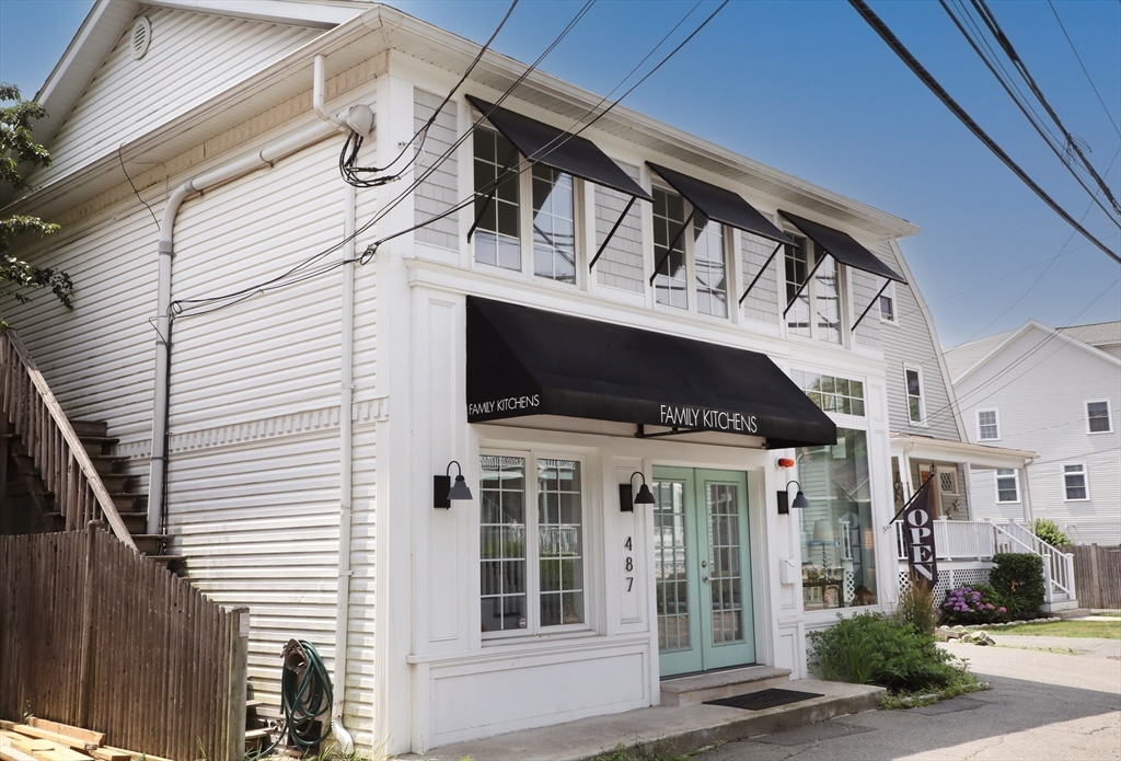 487 Humphrey St