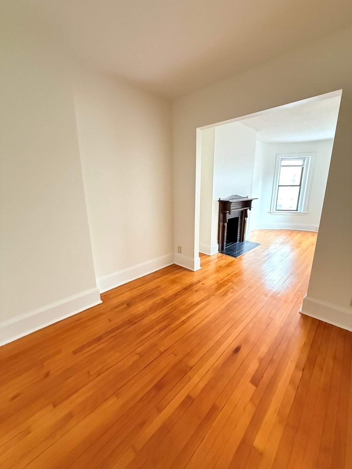 21 Hemenway St 3
