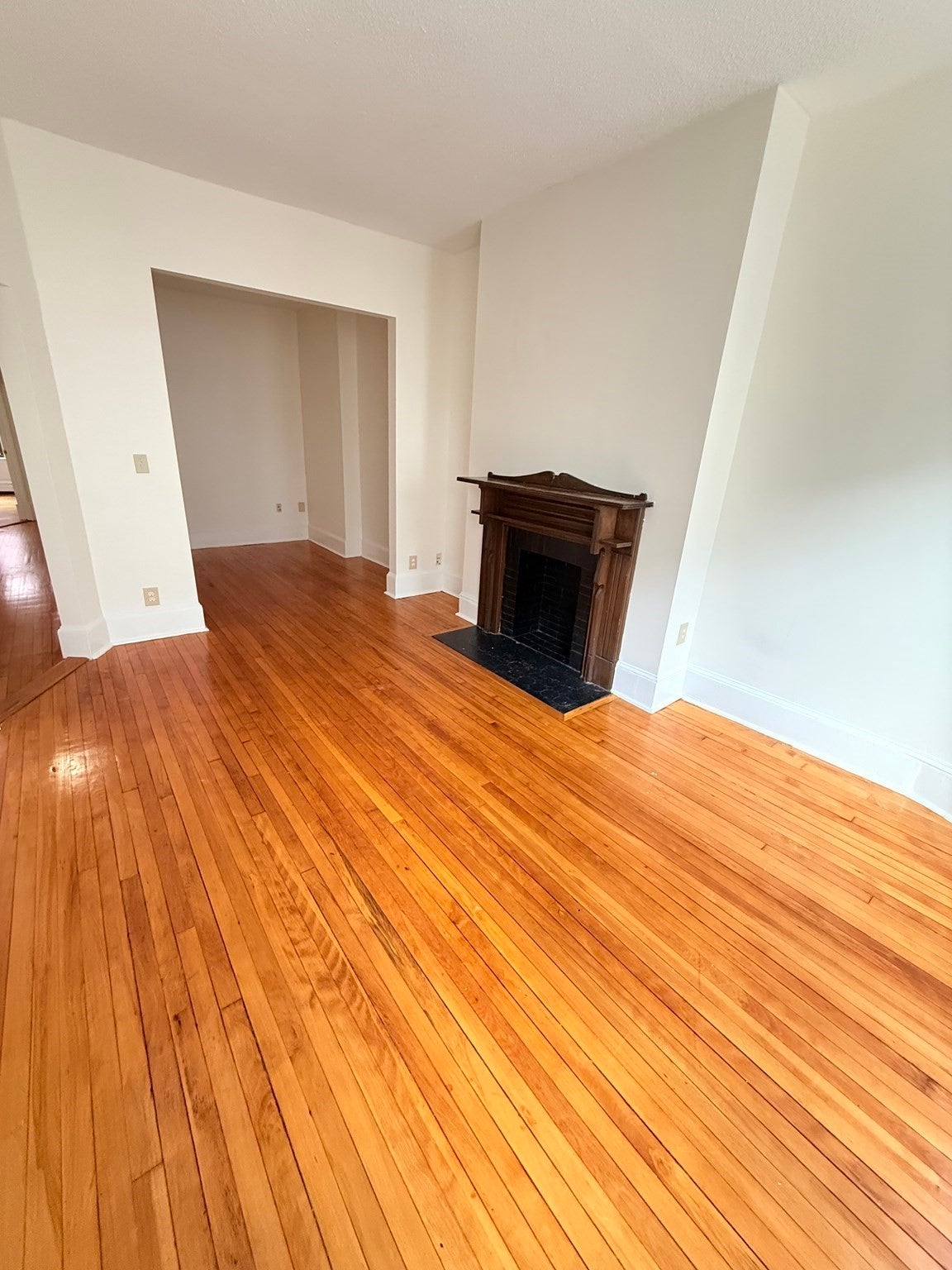 21 Hemenway St 3