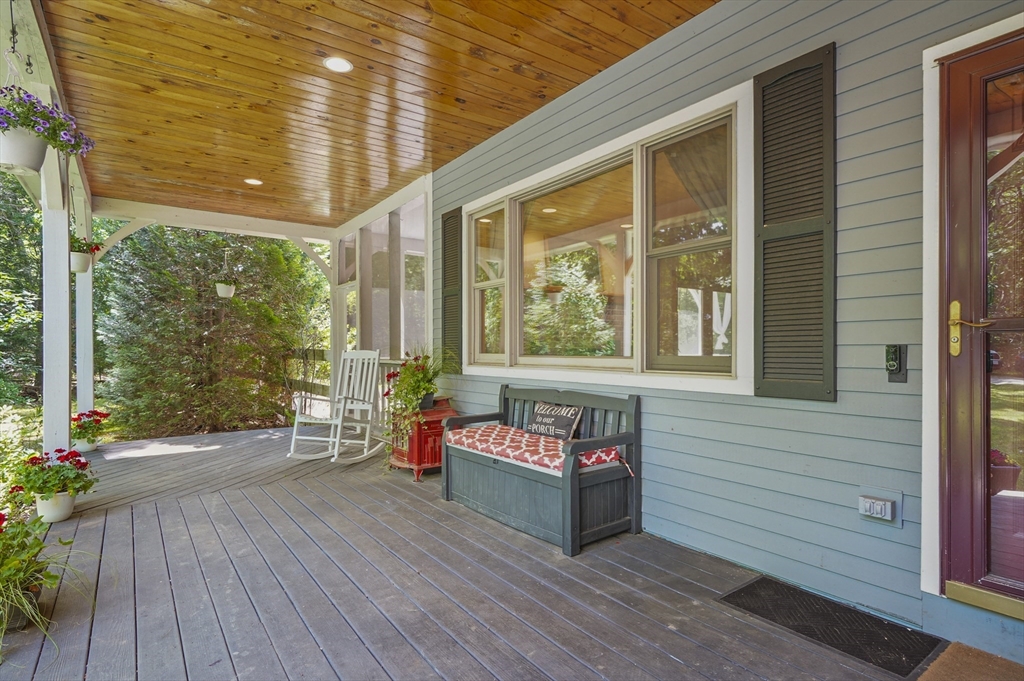 31 Ragged Hill Rd